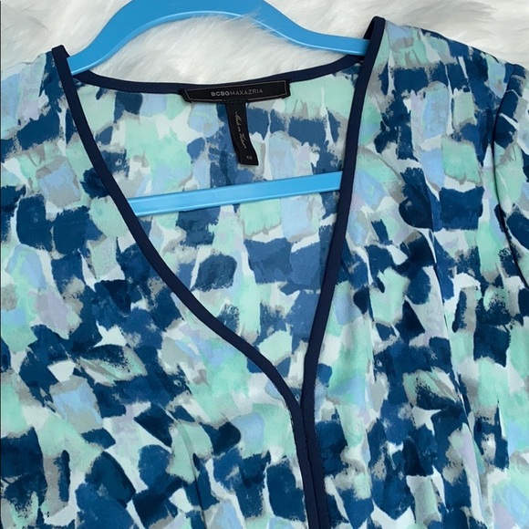 BCBGMaxAzria Blue and White Long Sleeve Dress - Picture 5 of 7